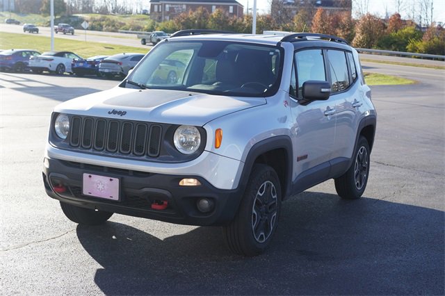 2017 Jeep Renegade Trailhawk photo 3