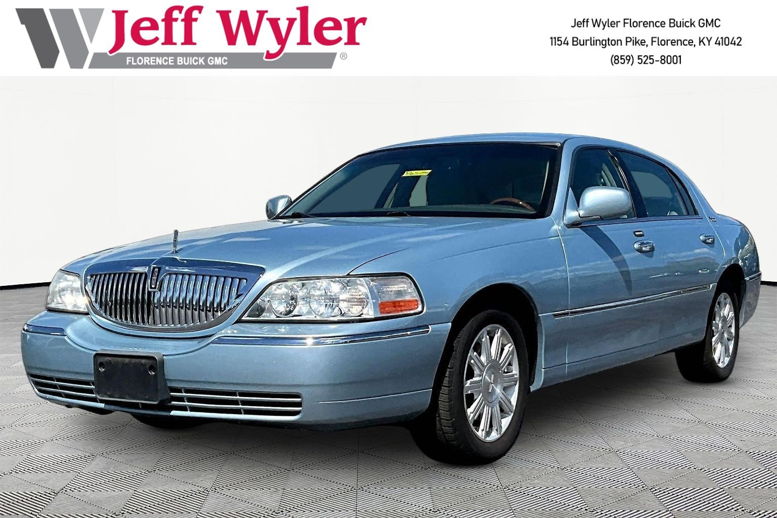 2011 Lincoln Town Car Signature Limited