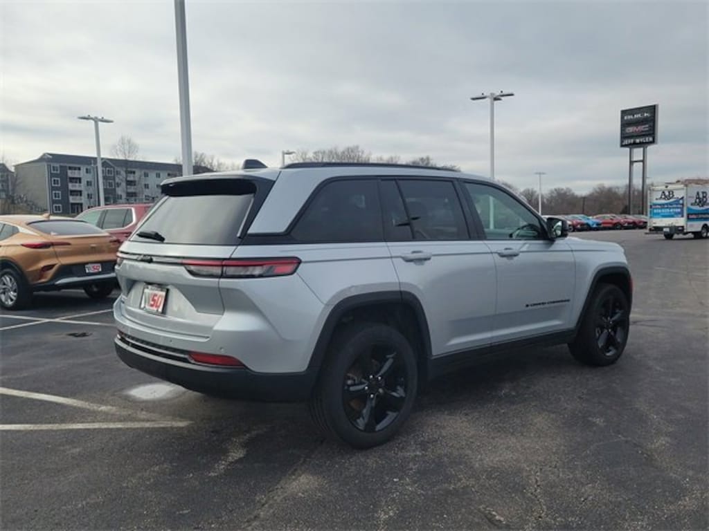Used 2023 Jeep Grand Cherokee SUV