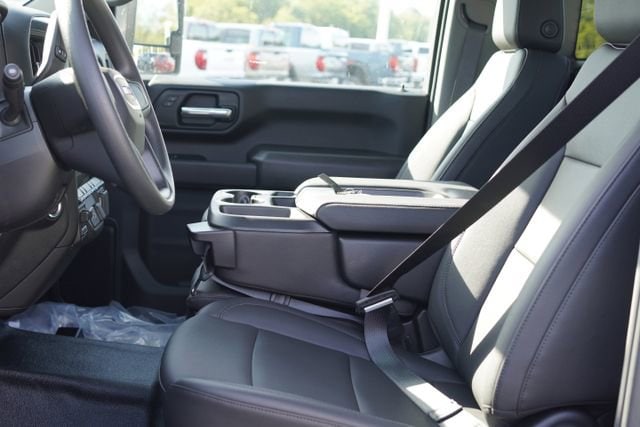 2025 GMC Sierra 3500HD Pro - Photo 14