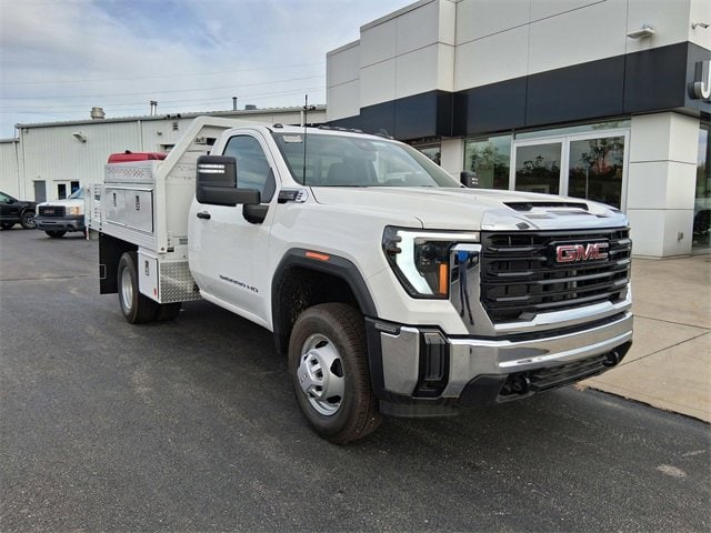 2025 GMC Sierra 3500HD Pro's photo