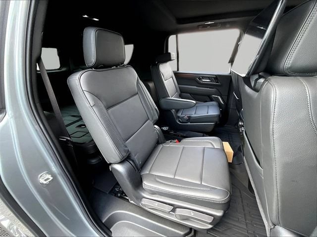 2026 GMC Yukon XL Denali - Photo 19