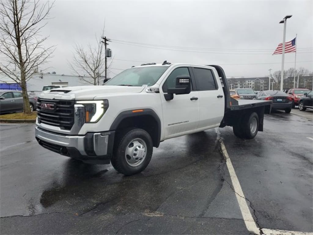 New 2025 GMC Sierra 3500 HD Chassis Cab Pro Truck