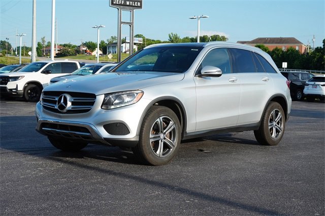 2017 Mercedes Benz GLC 300 photo 3