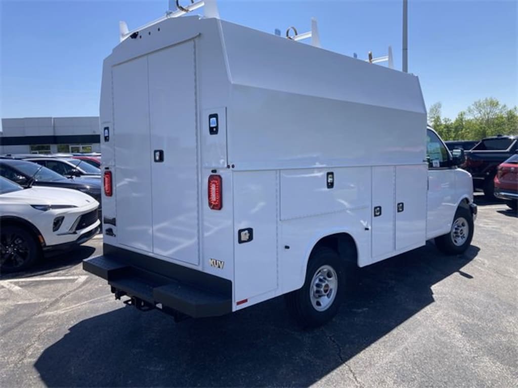 New 2024 GMC Savana Cutaway 3500 1WT Cutaway Van