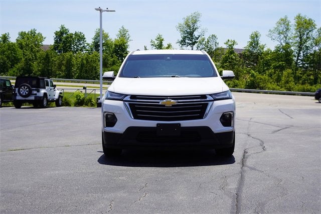 Used 2022 Chevrolet Traverse 3LT with VIN 1GNEVHKW6NJ187230 for sale in Florence, KY