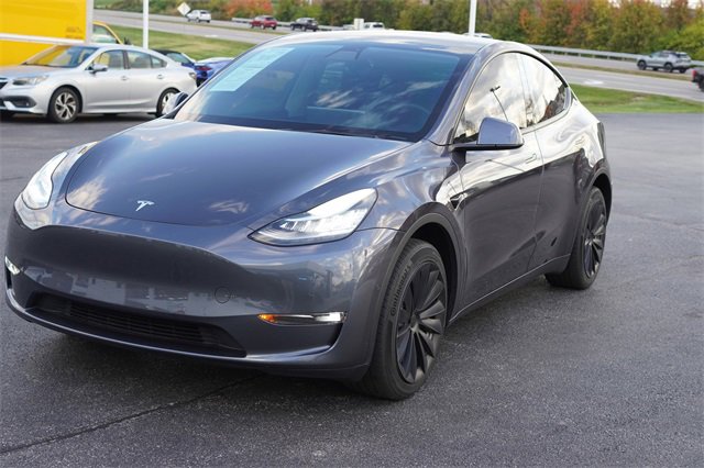 2022 Tesla Model Y Long Range photo 3