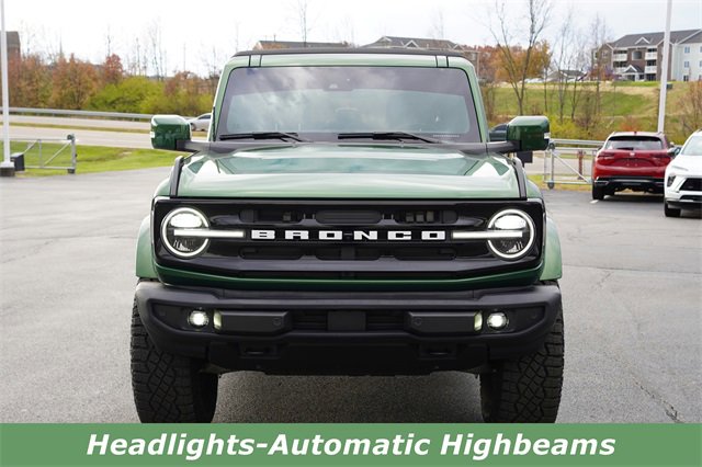 2022 Ford Bronco Outer Banks photo 2