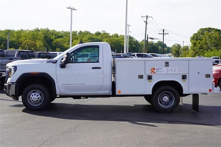 2025 GMC Sierra 3500 HD Chassis Cab Pro Truck