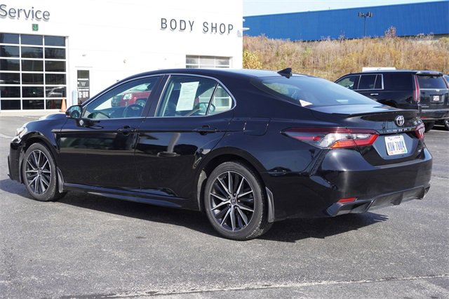 2024 Toyota Camry SE photo 4