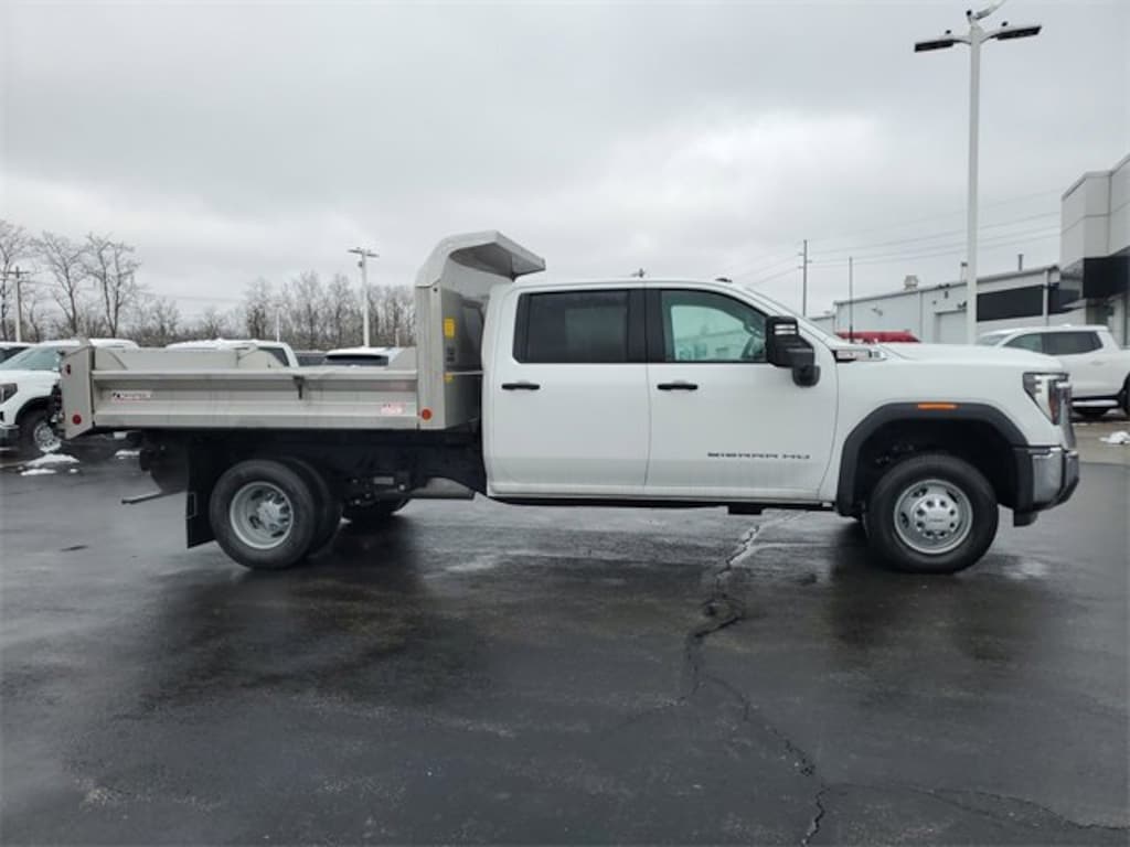 New 2025 GMC Sierra 3500 HD Chassis Cab Pro Truck