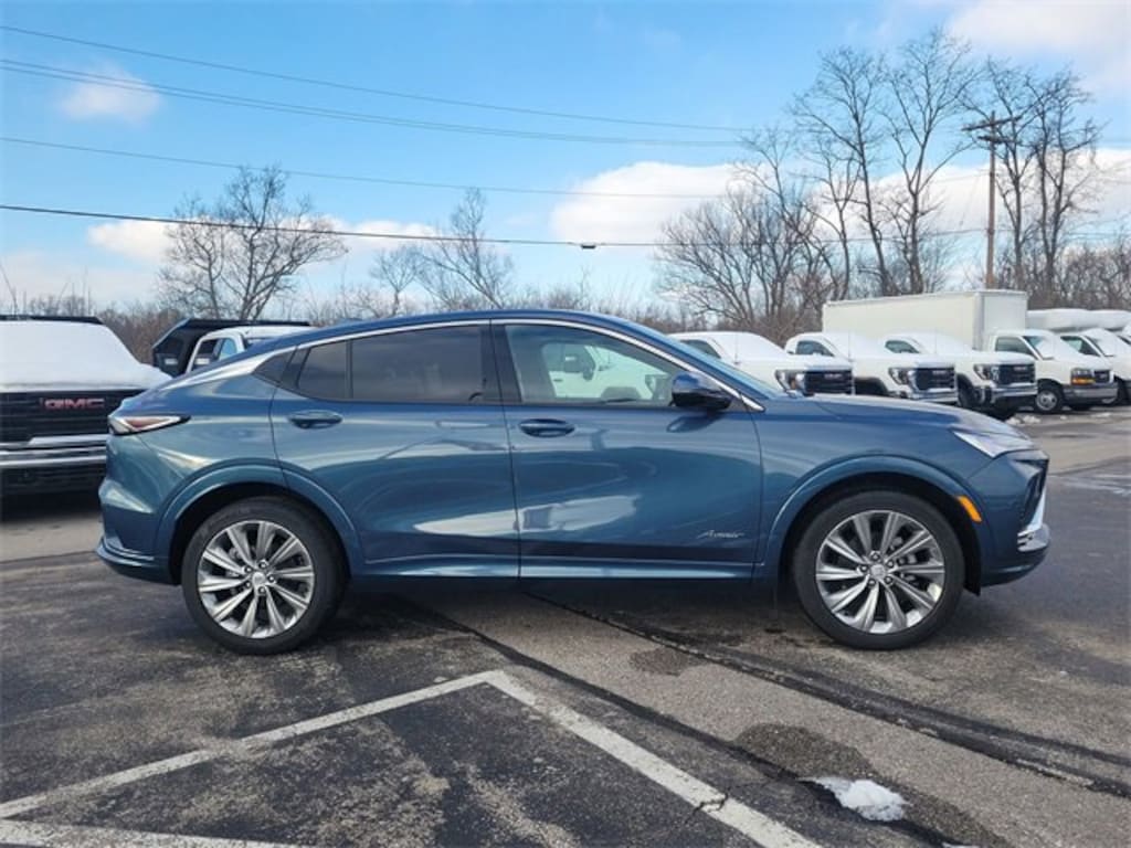 New 2026 Buick Envista Avenir SUV