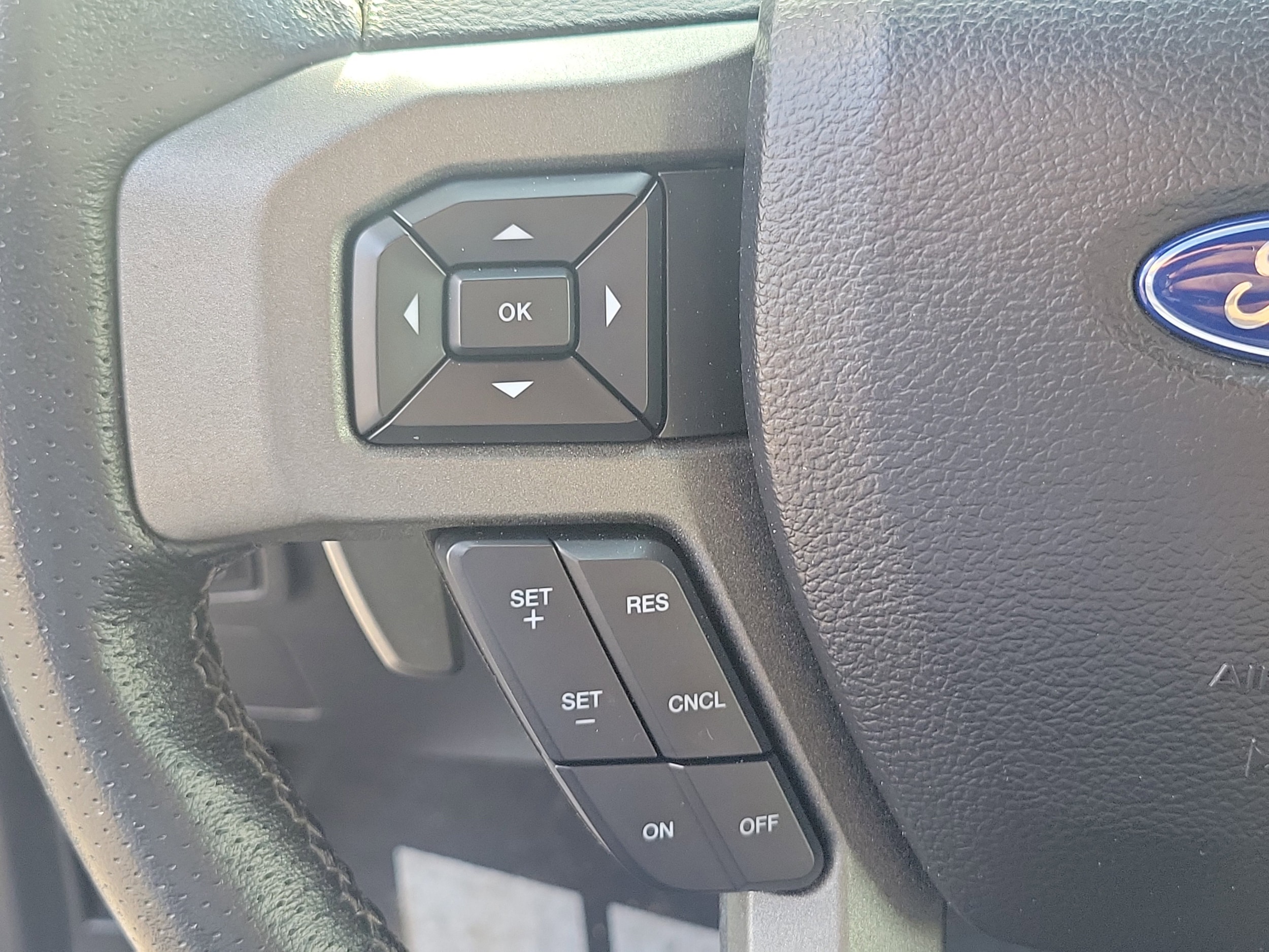 2020 Ford F-150 Raptor - Photo 23