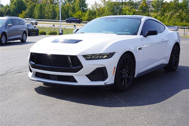 2024 Ford Mustang GT photo 3