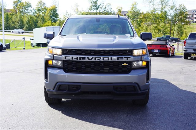 2021 Chevrolet Silverado 1500 Custom photo 2