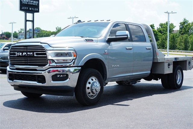 2022 Ram 3500 Laramie photo 3
