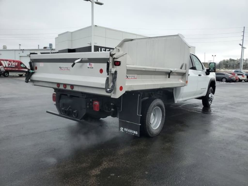 New 2025 GMC Sierra 3500 HD Chassis Cab Pro Truck