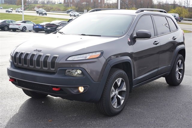 2017 Jeep Cherokee Trailhawk photo 3