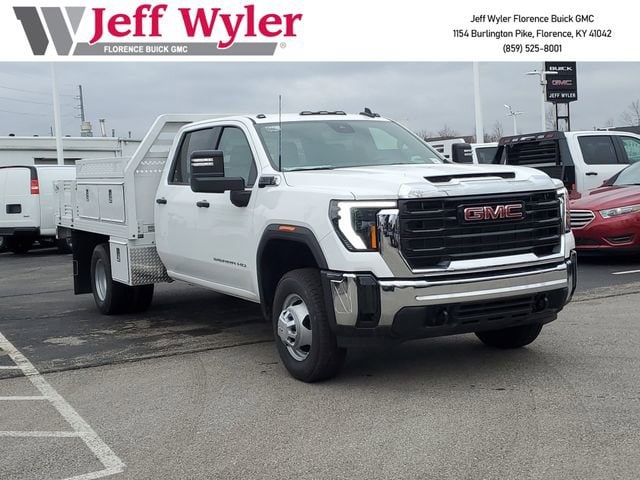 2025 GMC Sierra 3500 Chassis Cab Pro