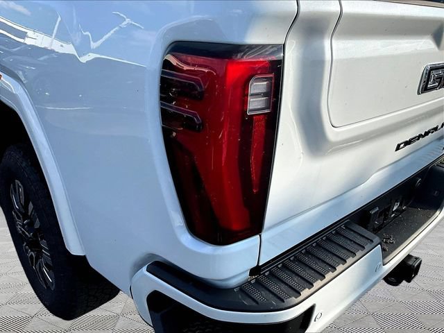 2026 GMC Sierra 3500HD Denali - Photo 14