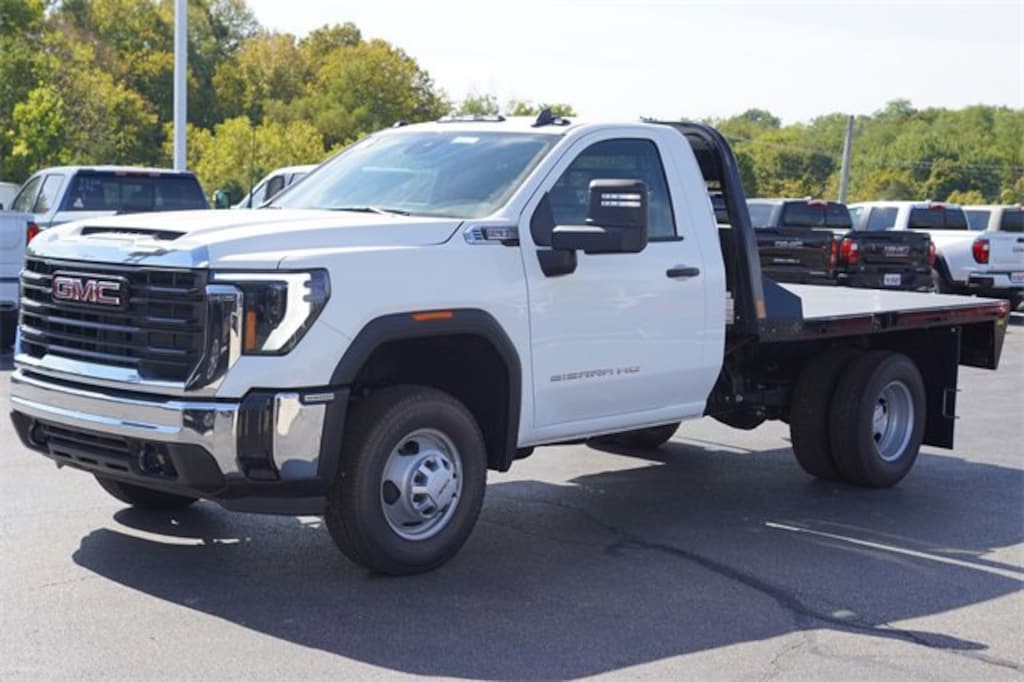 New 2025 GMC Sierra 3500 HD Chassis Cab Pro Truck