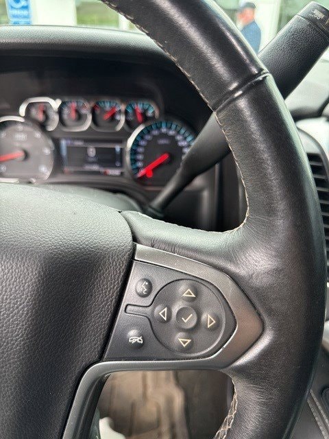 Used 2015 Chevrolet Tahoe LTZ with VIN 1GNSKCKC6FR120862 for sale in Florence, KY