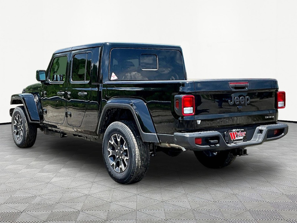 New 2026 Jeep Gladiator SAHARA 4X4 Pickup