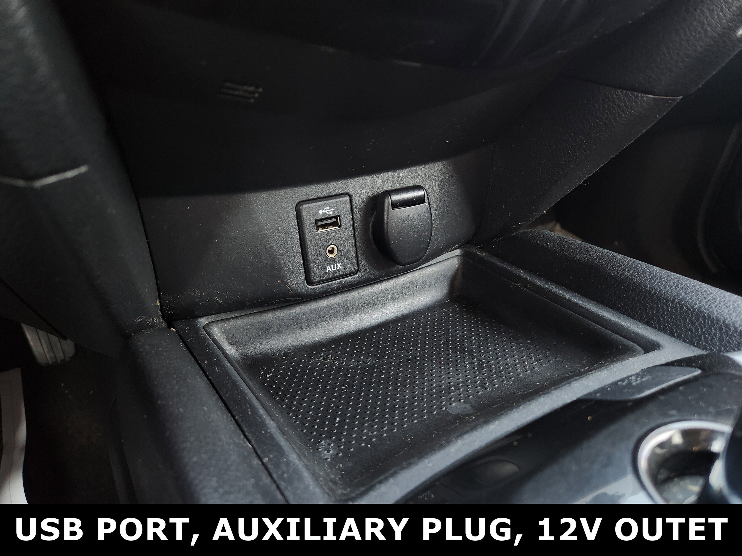 2015 Nissan Rogue AWD SV photo 3
