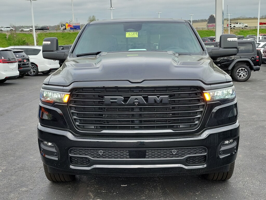New 2026 Ram 1500 LARAMIE CREW CAB 4X4 5'7 BOX Pickup