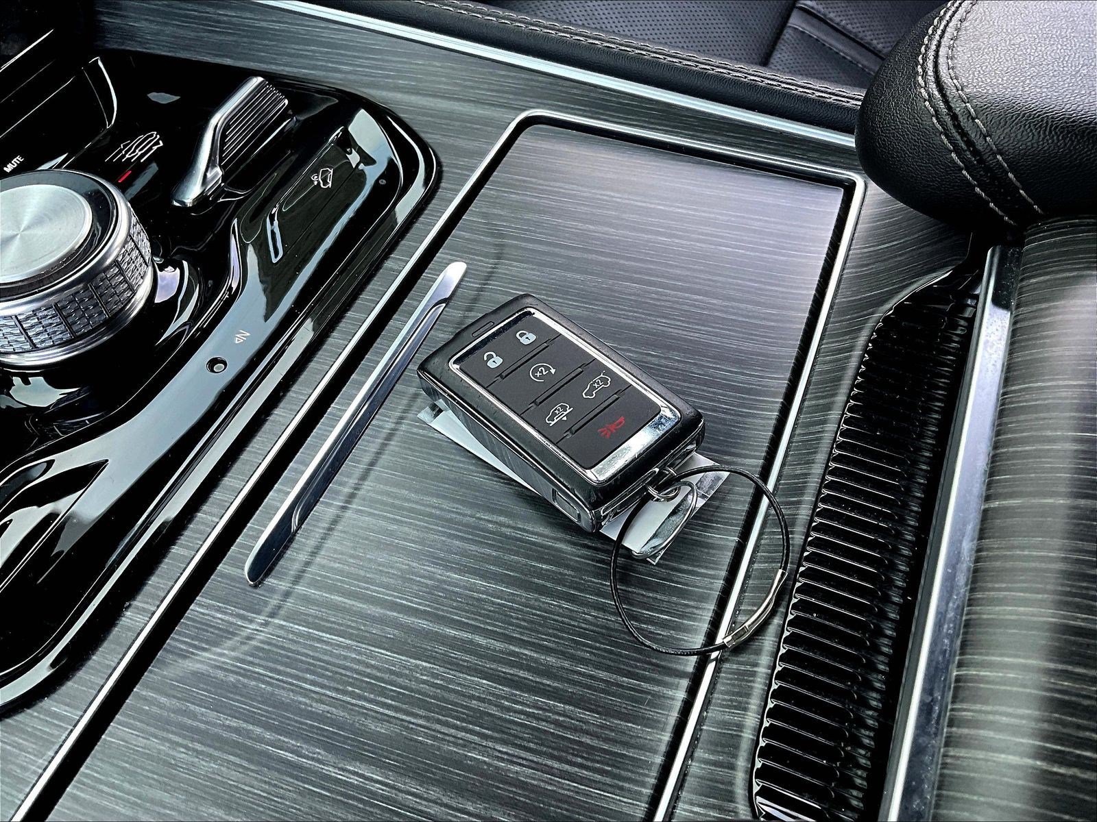 2024 Jeep Wagoneer Series III - Photo 37