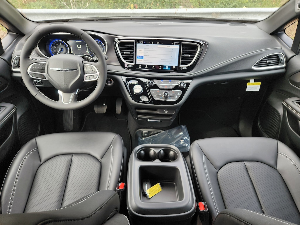 New 2026 Chrysler Pacifica SELECT AWD Passenger Van