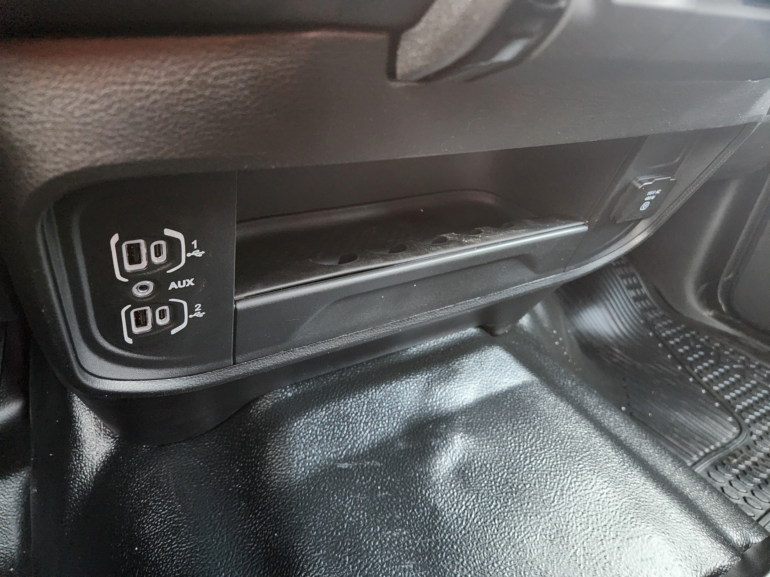 2025 RAM 2500 Tradesman - Photo 11