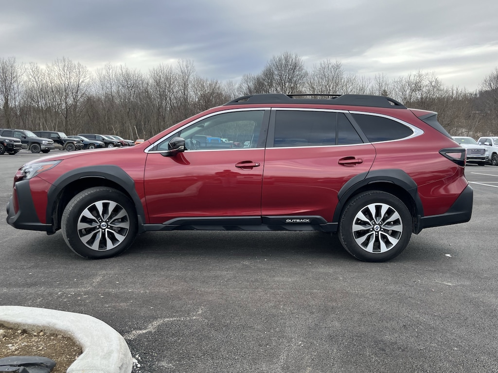 Used 2024 Subaru Outback Limited AWD SUV
