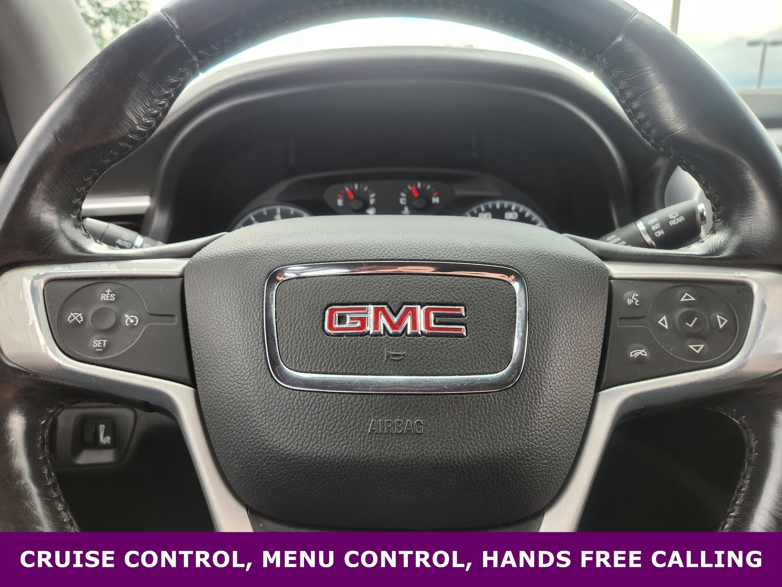 Used 2018 GMC Acadia SLE-2 with VIN 1GKKNLLS3JZ101883 for sale in Greendale, IN