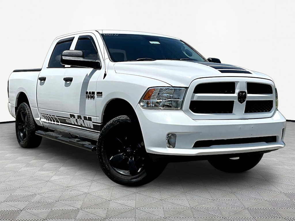Used 2014 Ram 1500 4WD Crew Cab 140.5 Express Truck Crew Cab