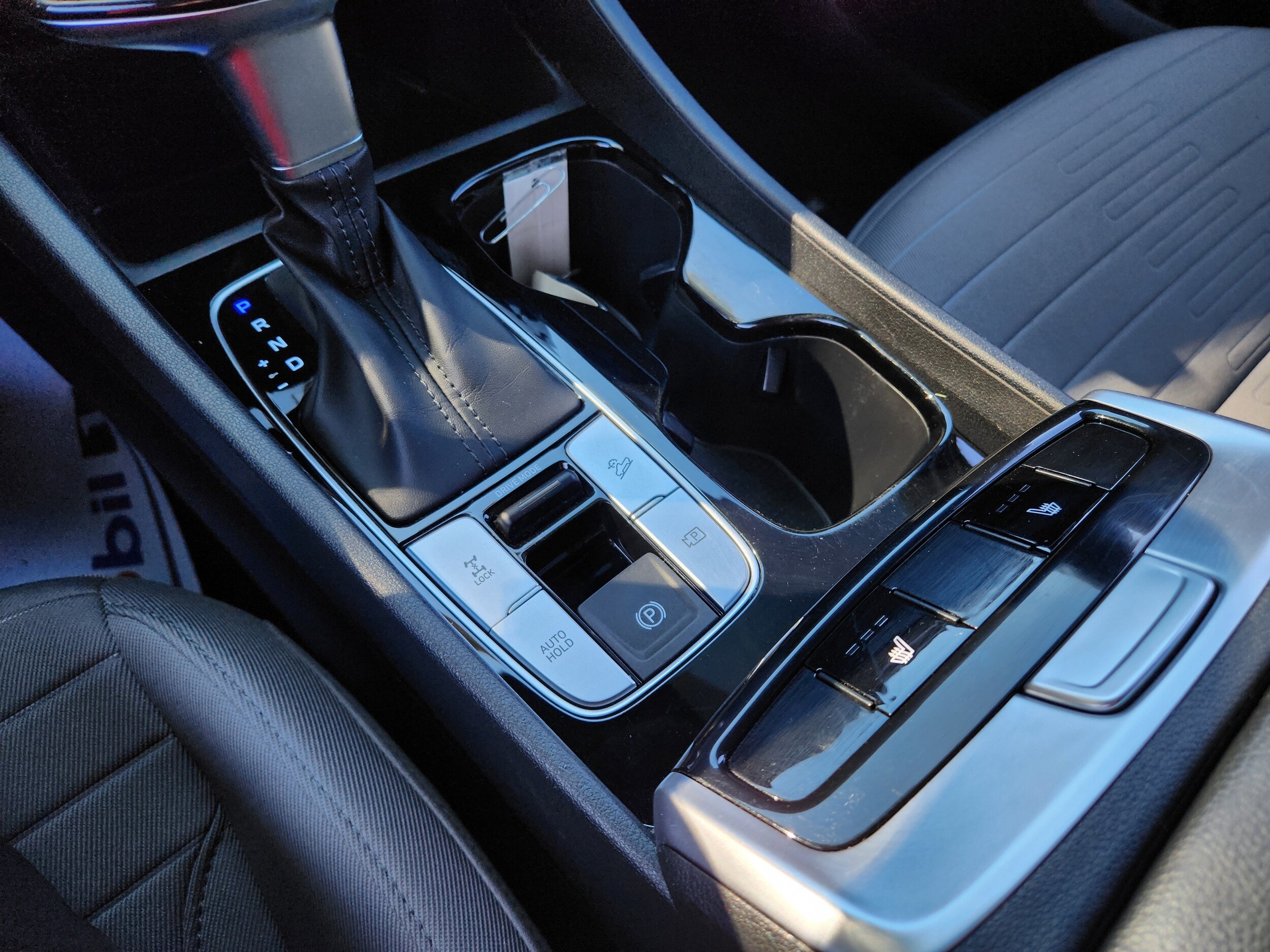 2022 Hyundai Santa Cruz SEL Premium photo 3
