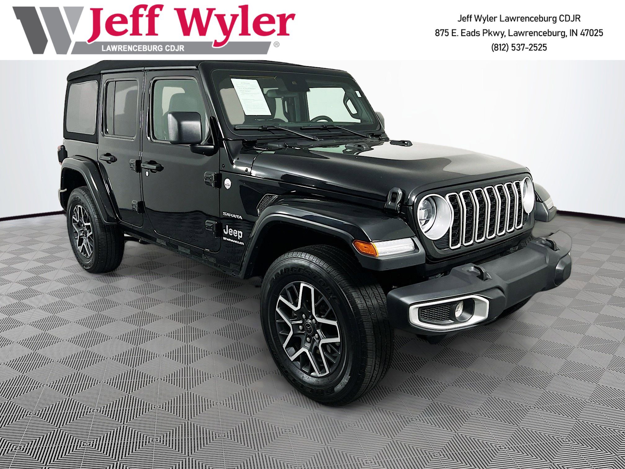 2024 Jeep Wrangler 4-Door Sahara's photo
