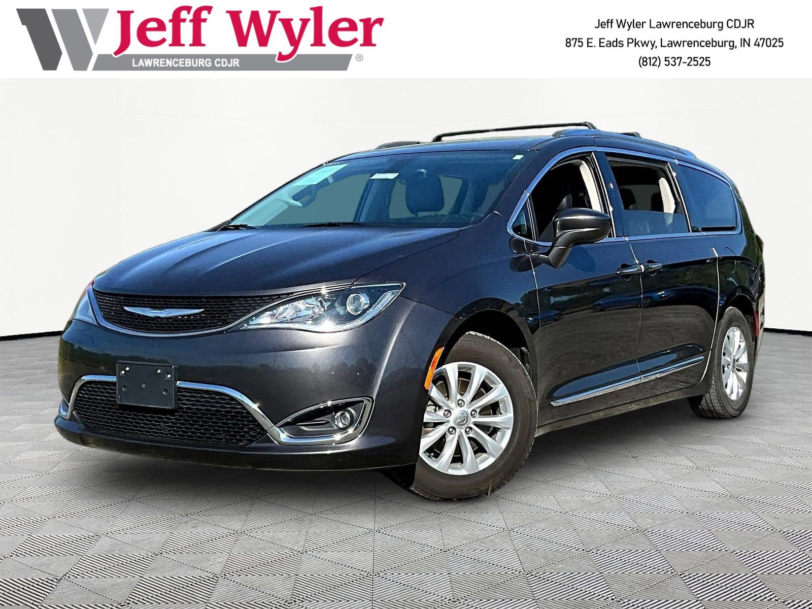 2018 Chrysler Pacifica Touring L Plus's photo