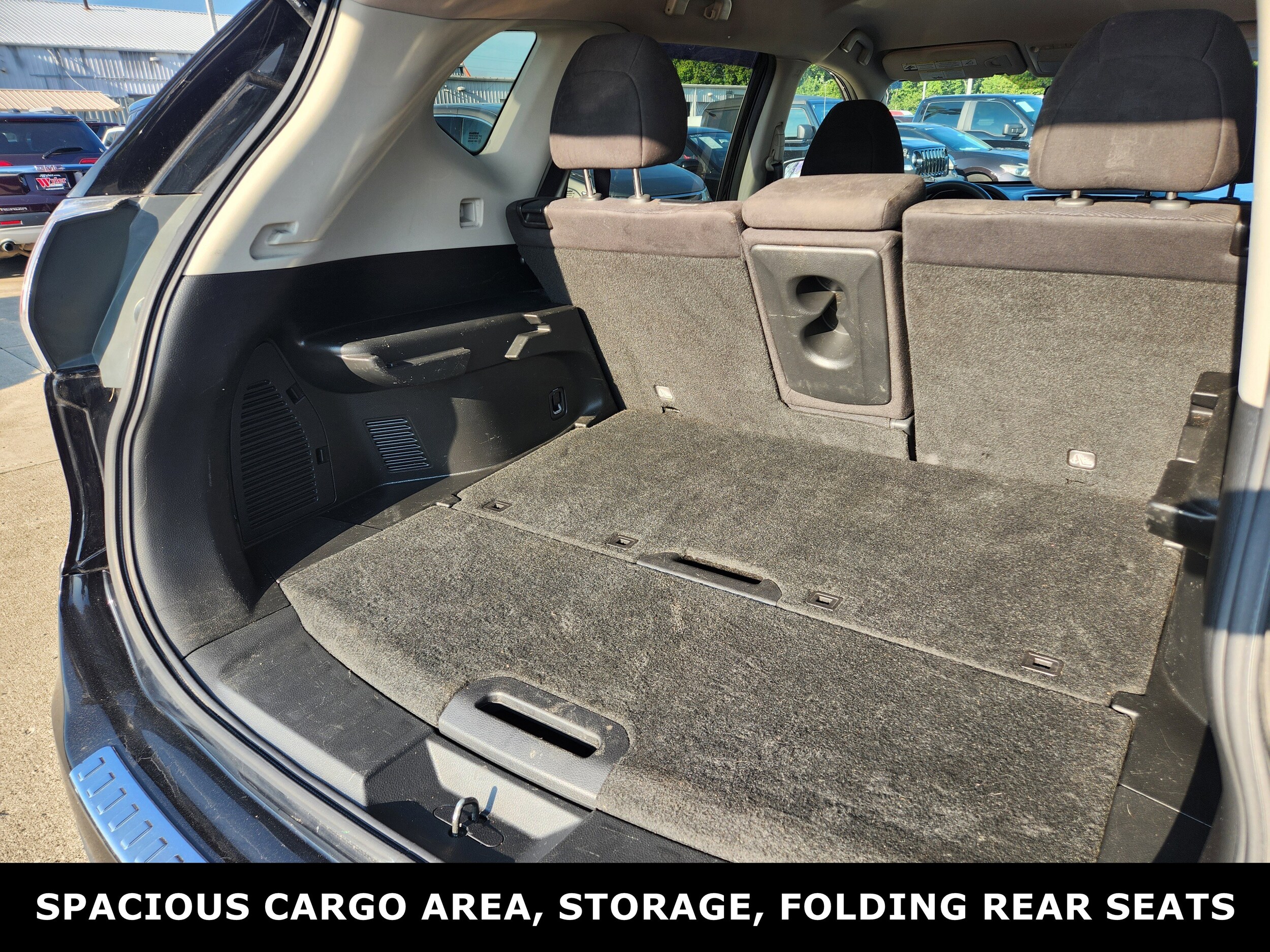 2015 Nissan Rogue AWD SV photo 4