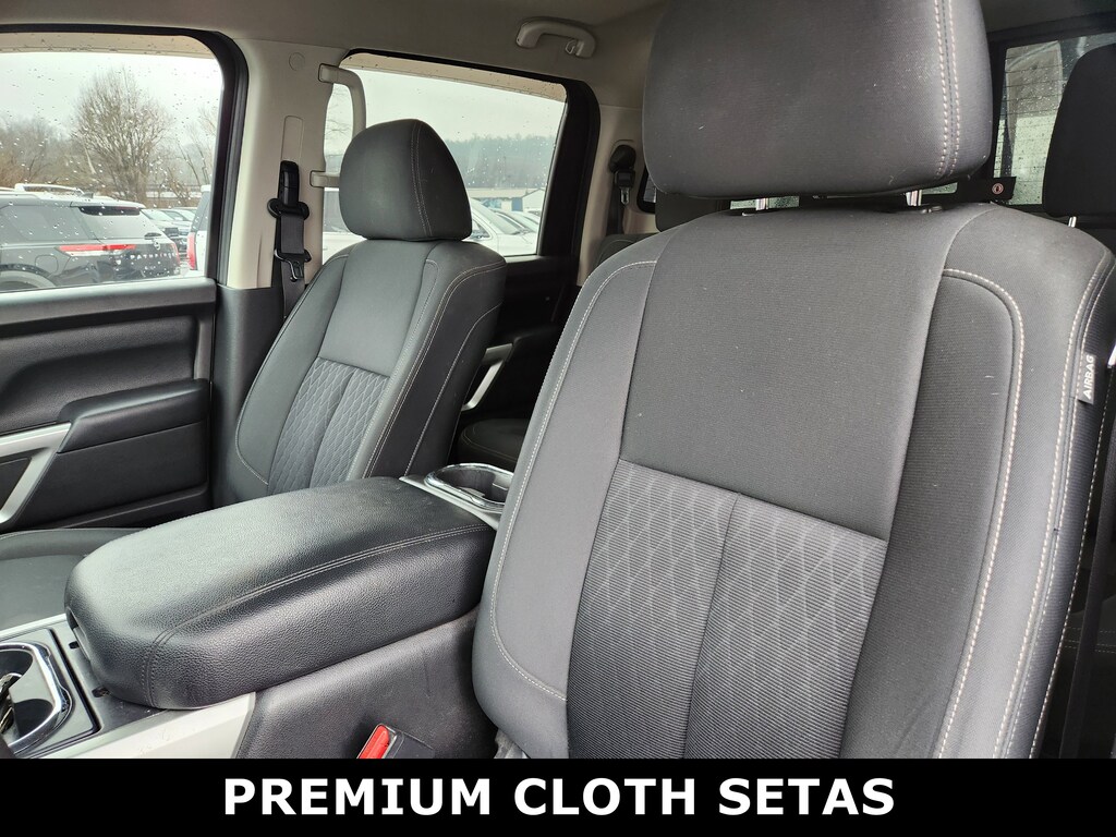 Used 2018 Nissan Titan 4x4 Crew Cab SV Truck Crew Cab