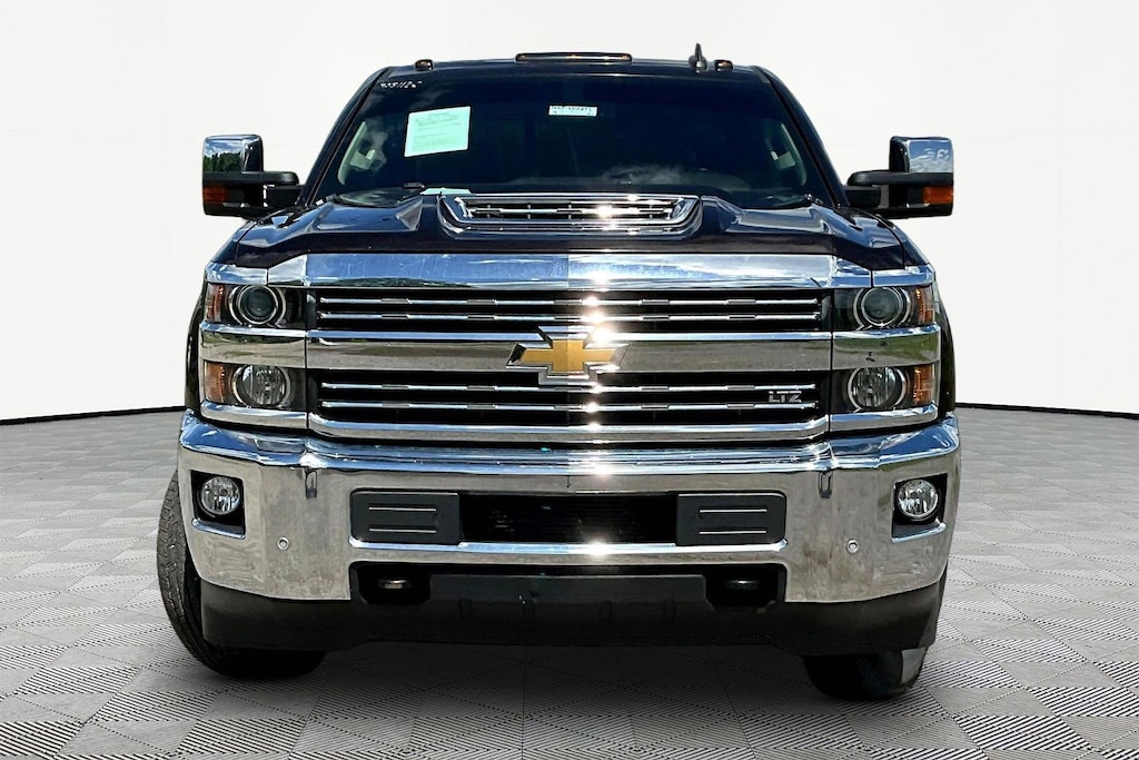 Used 2019 Chevrolet Silverado 2500HD 4WD Crew Cab 153.7 LTZ Truck Crew Cab