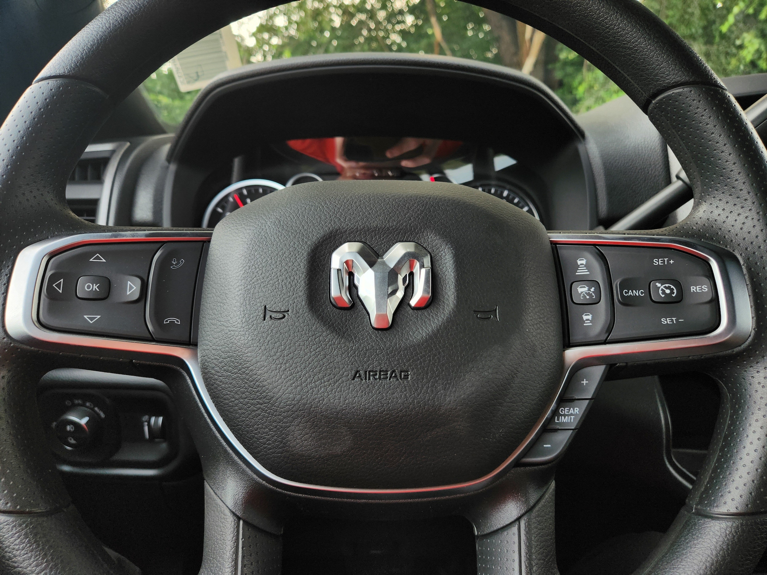 2025 RAM 2500 Tradesman - Photo 28