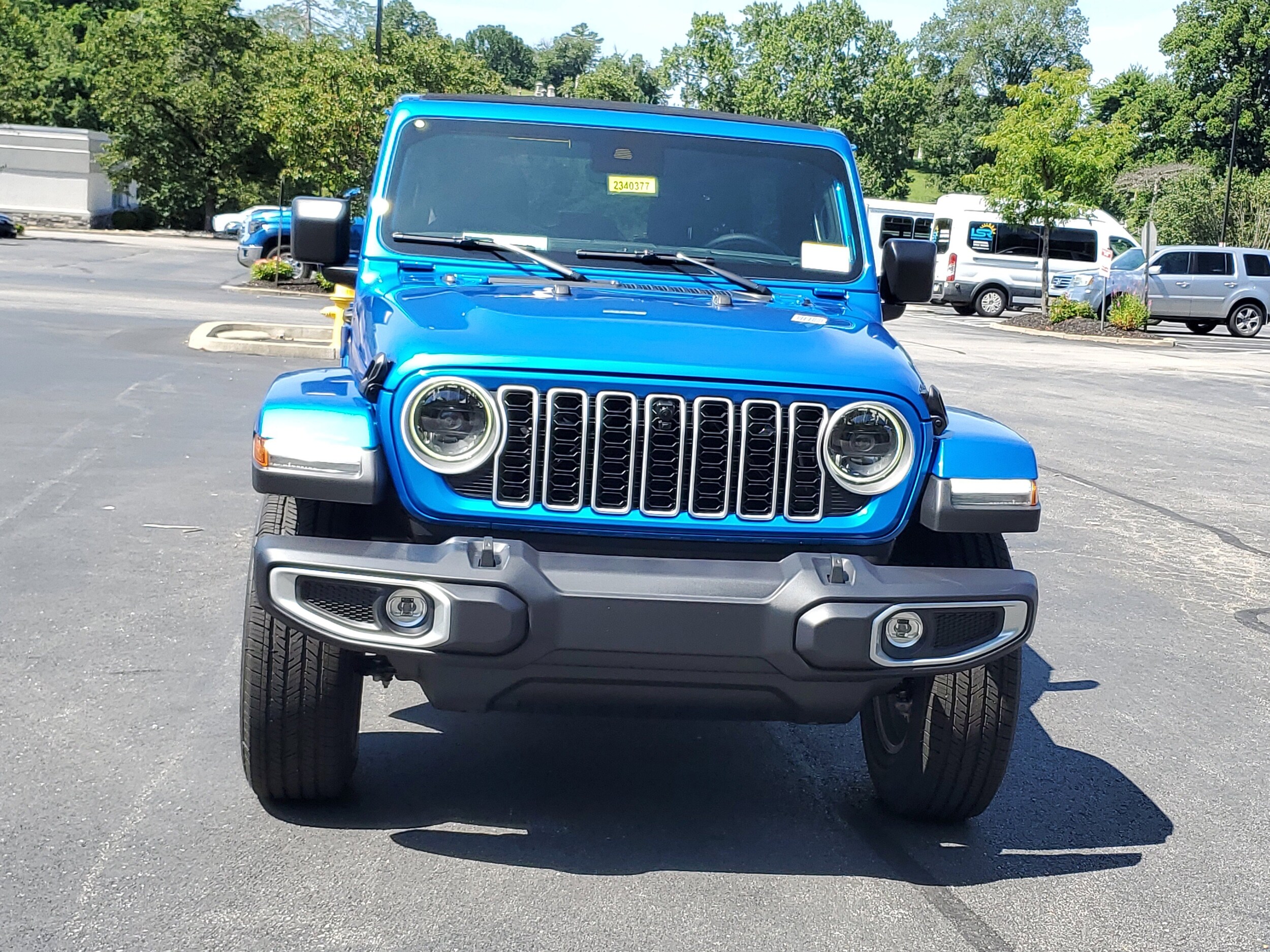2025 Jeep Wrangler Sahara photo 2