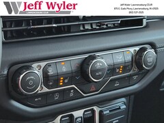 2025 Ram 1500 BIG HORN CREW CAB 4X4 5'7 BOX Pickup Lawrenceburg