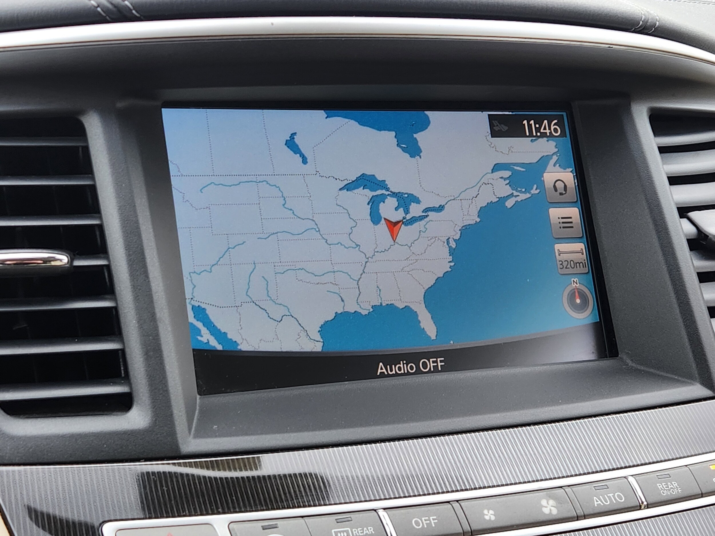 2017 Infiniti QX60 photo 4