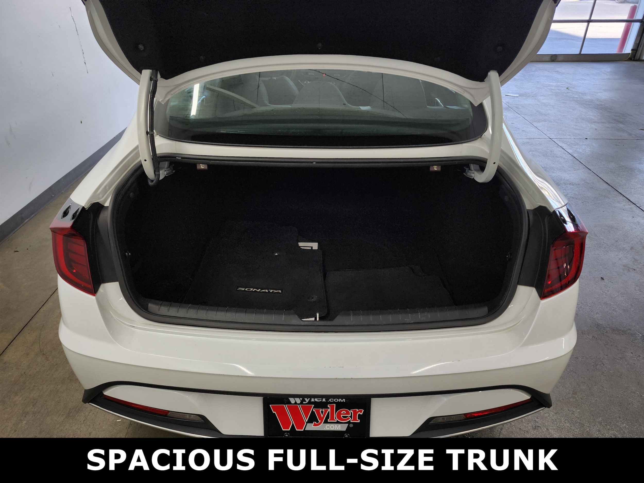 2022 Hyundai Sonata SE - Photo 9