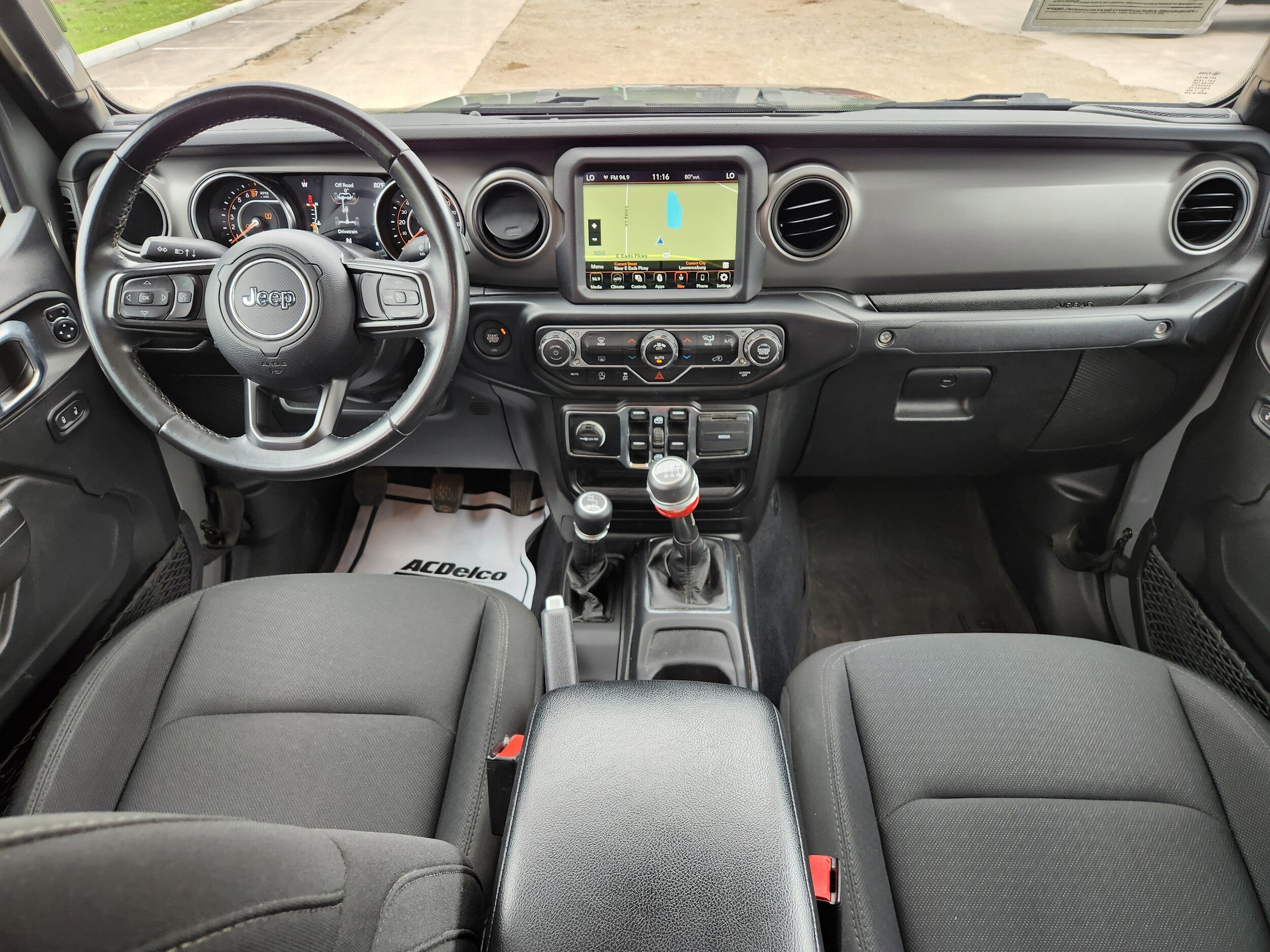 2022 Jeep Gladiator Willys photo 3