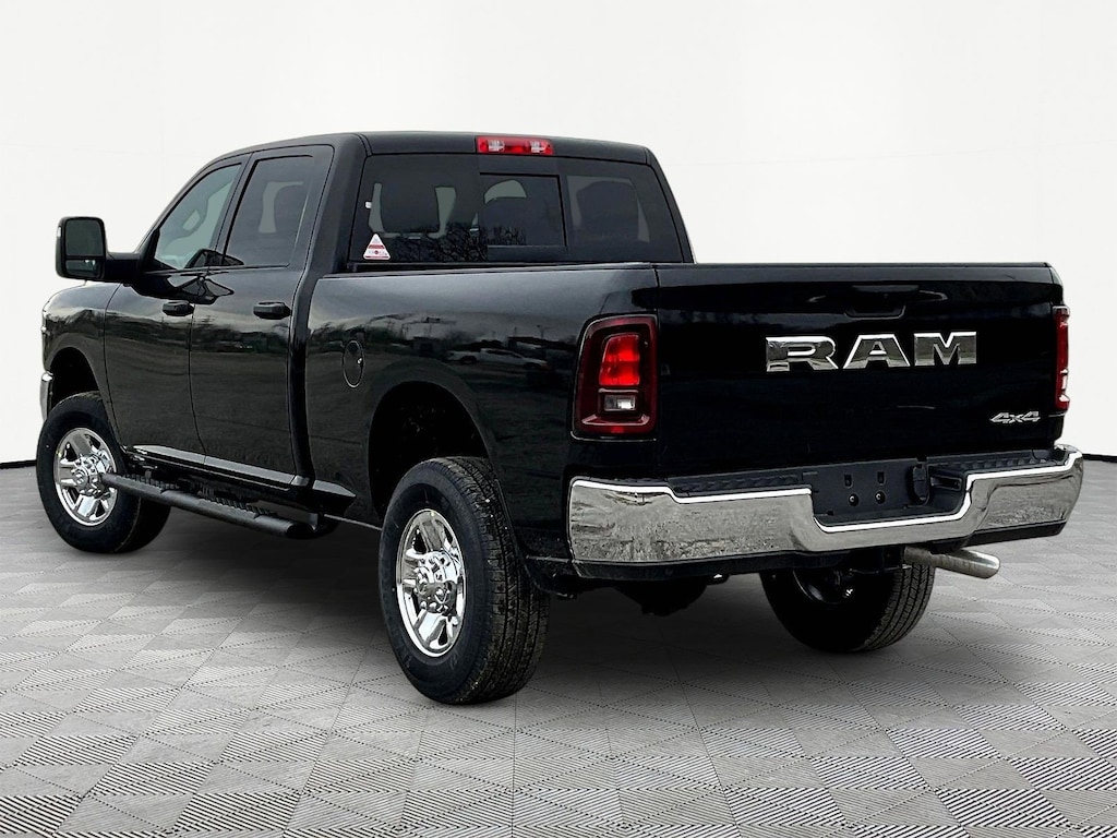 New 2026 Ram 2500 TRADESMAN CREW CAB 4X4 6'4 BOX Pickup