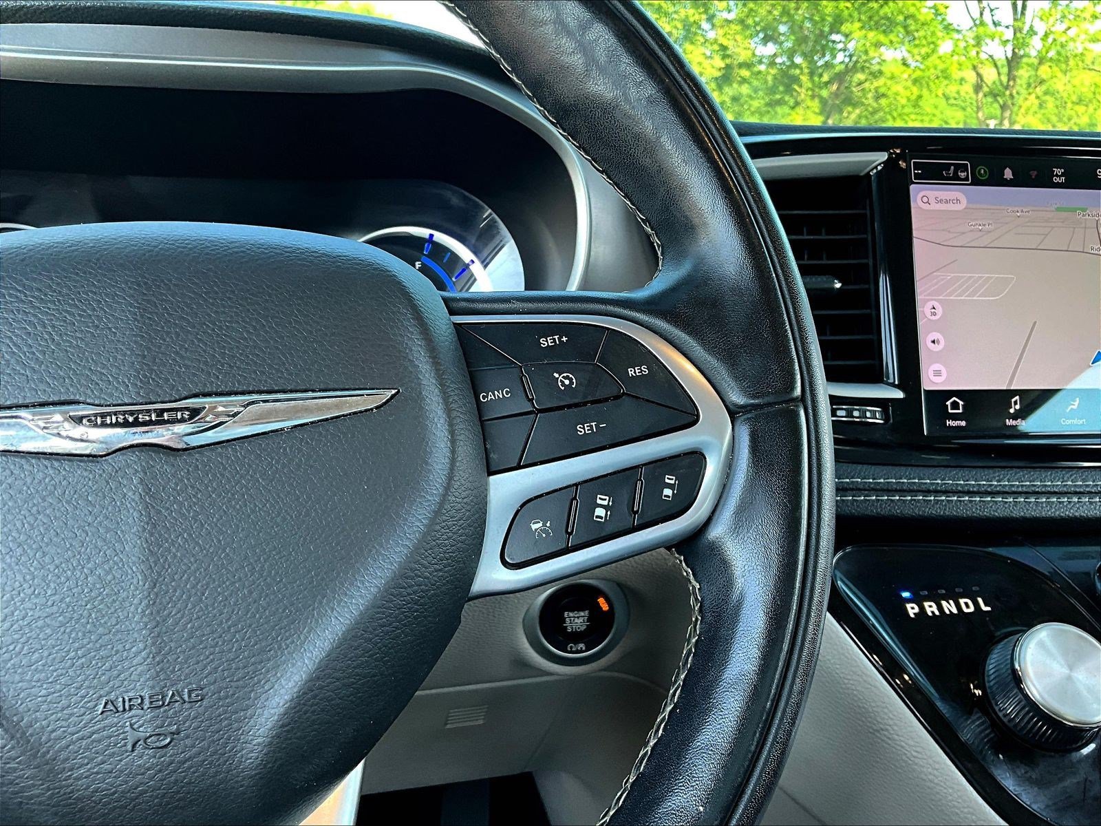 2022 Chrysler Pacifica Hybrid Touring L - Photo 18