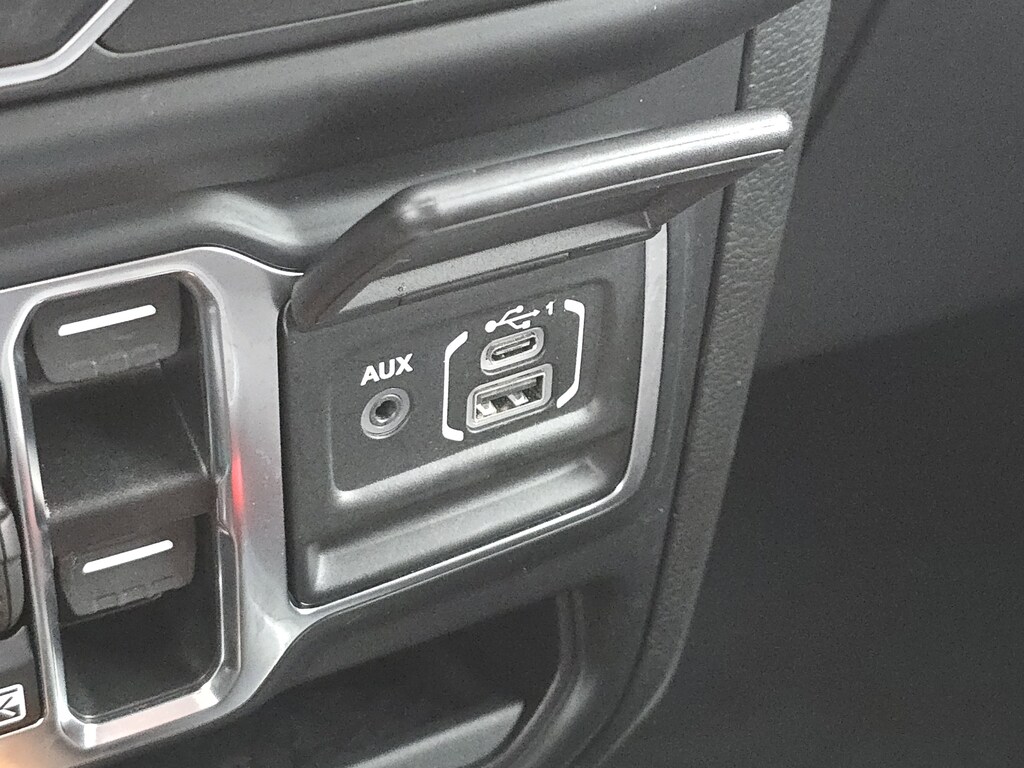 Used 2022 Jeep Wrangler Unlimited Sport Altitude 4x4 SUV